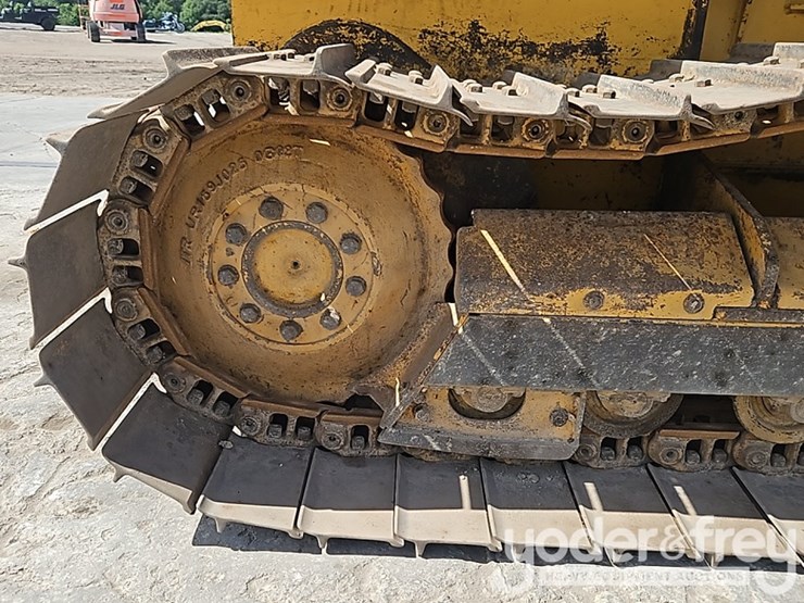 2006-deere-450j-lgp-image-9