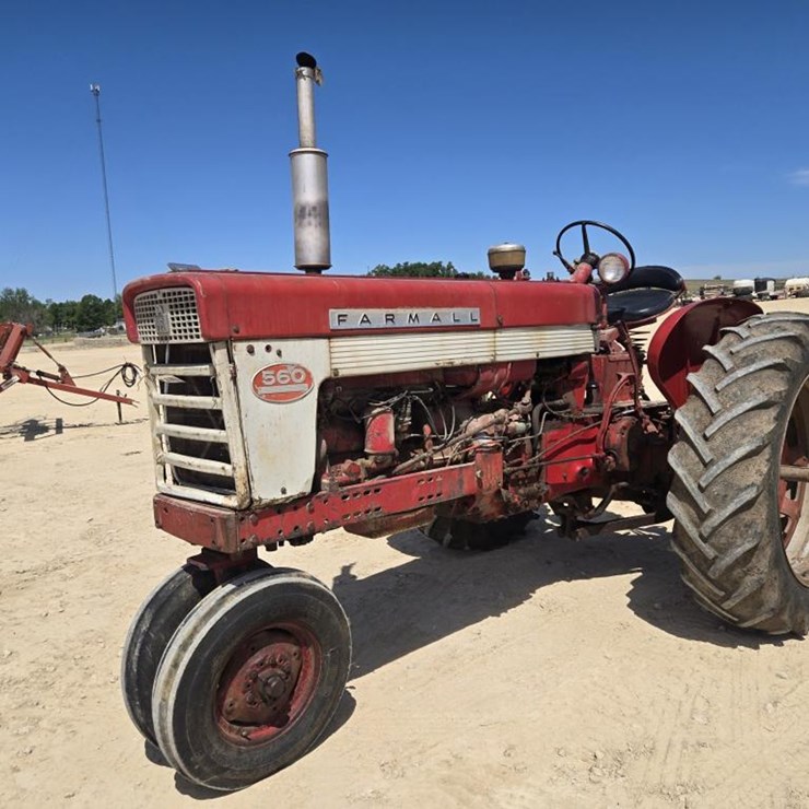 INTERNATIONAL 560