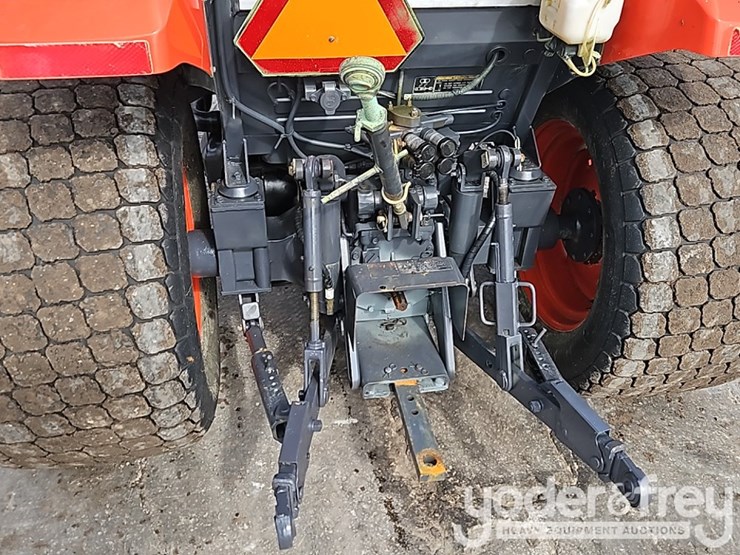 2020-kubota-m6060hd-image-14