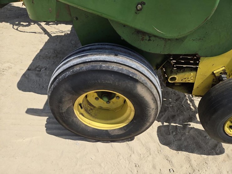 john-deere-336-image-5