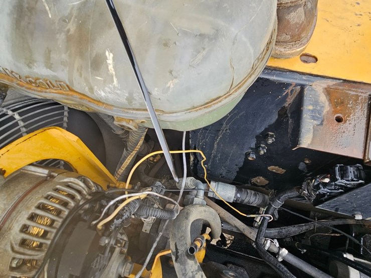 2010-deere-200d-lc-image-26