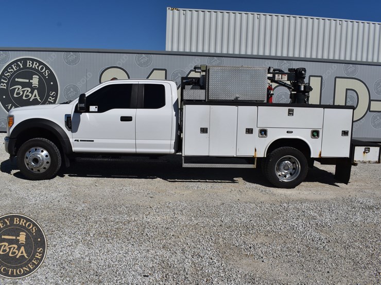 2017-ford-f550-xl-image-2