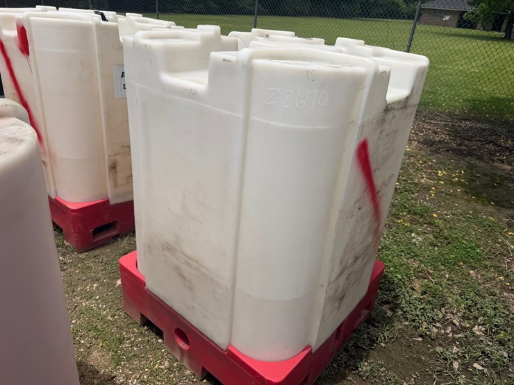 #1652-•-330-gallon-plastic-storage-oil-tank-image-2