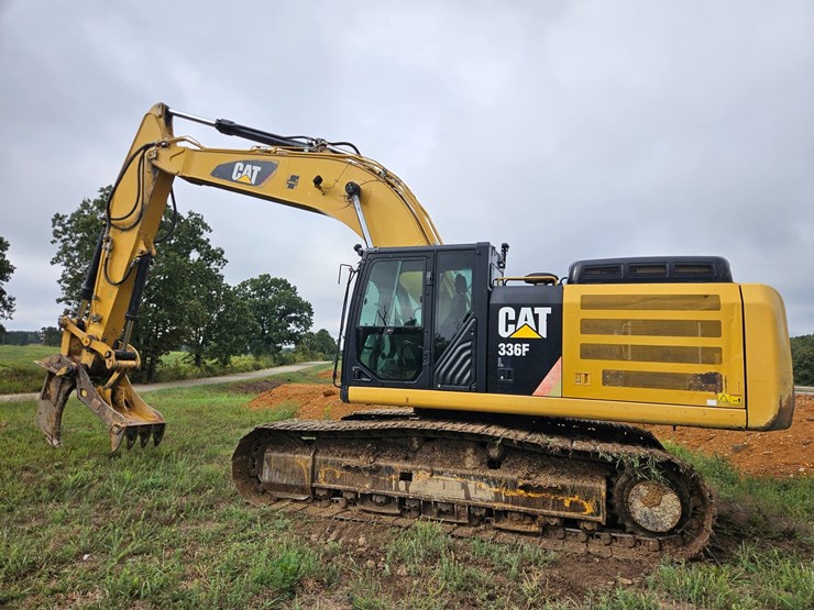 2017-caterpillar-336f-image-11