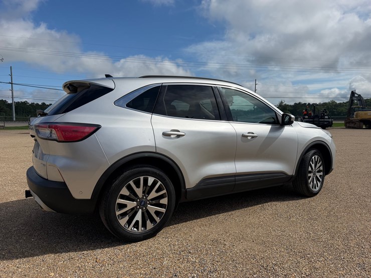 2020-ford-escape-image-3