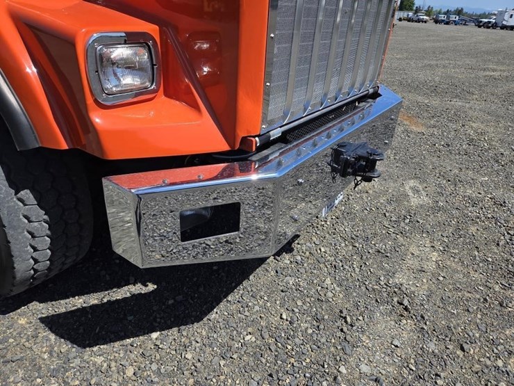 2026-kenworth-t800-image-43