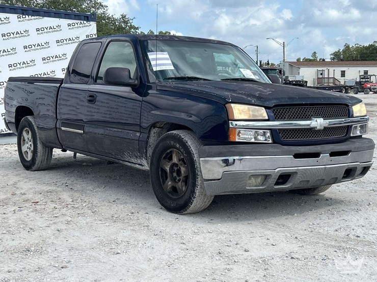 2005-chevrolet-silverado-1500-image-2