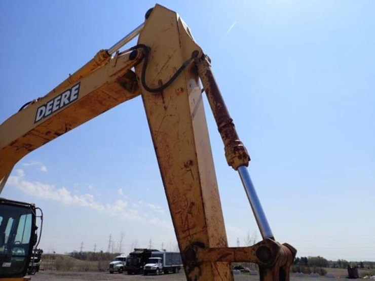 2004-deere-270c-lc-image-34