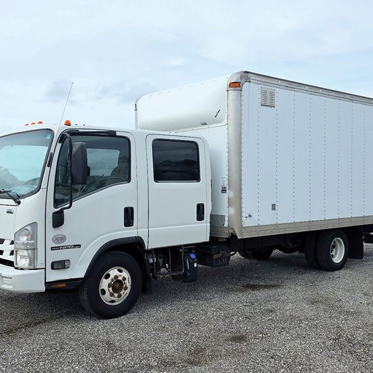 2018 ISUZU NPR