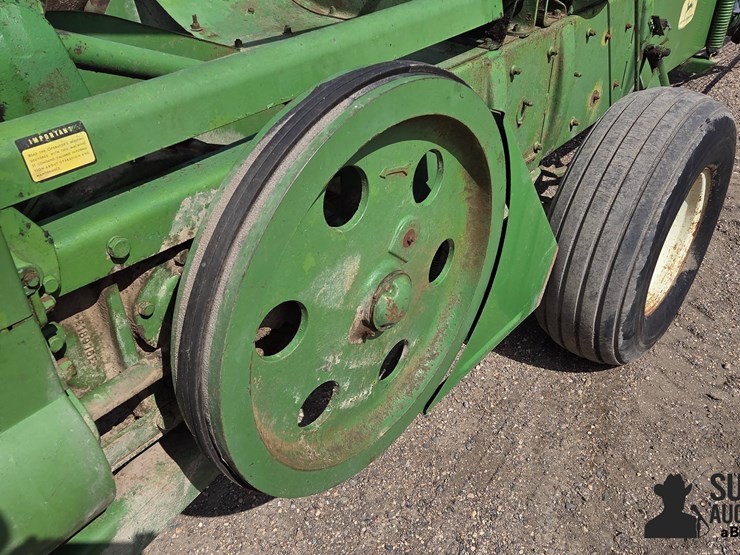 john-deere-24t-image-11