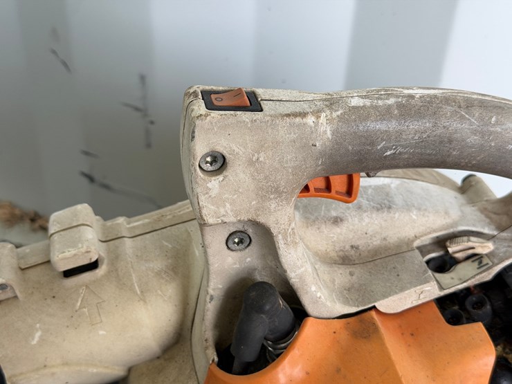#6035-•-stihl-bg50-handheld-leaf-blower-image-4
