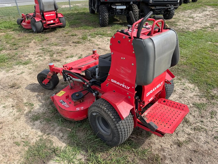 #6010-•-gravely-52"-pro-stance-52-zero-turn-lawnmower-image-3
