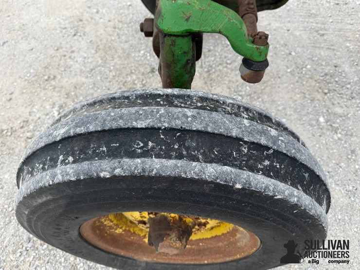 john-deere-4010-image-11