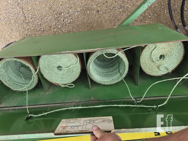 john-deere-336-image-8