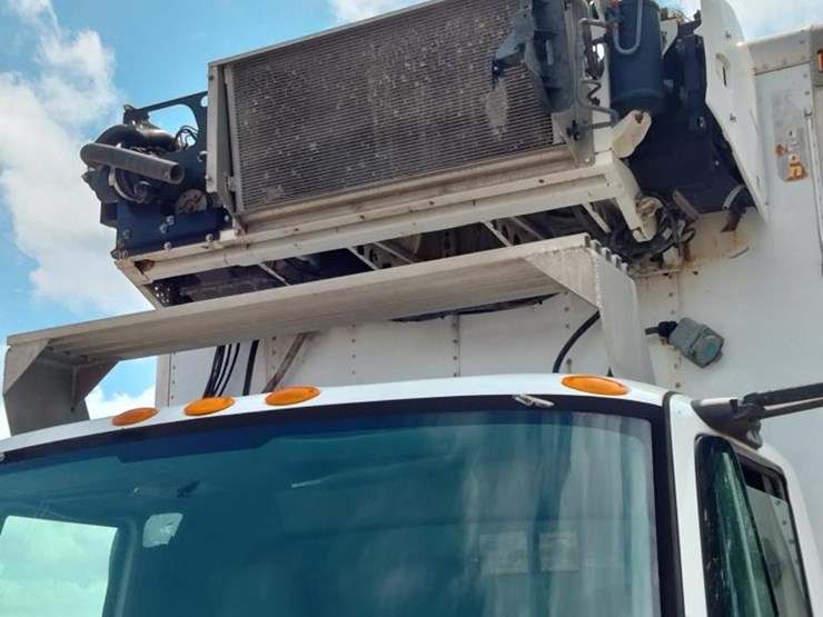 2006-international-durastar-4300-image-5