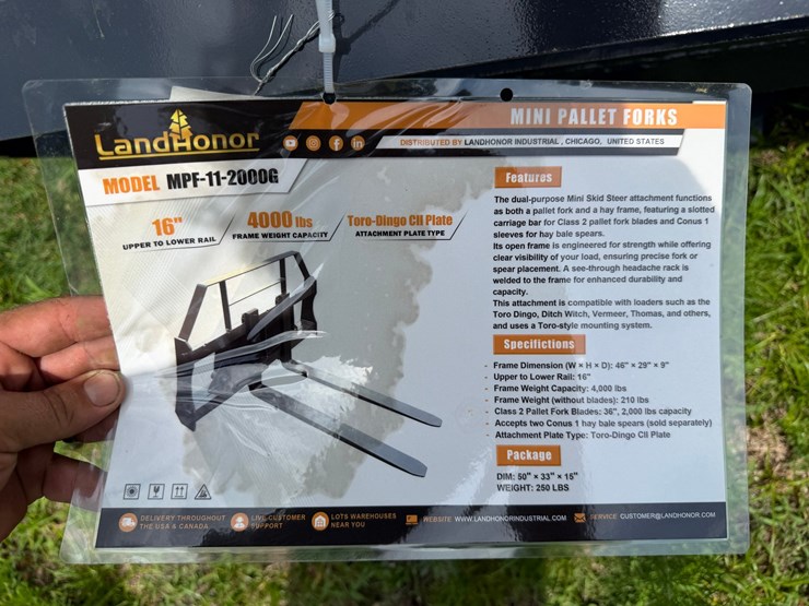 #6102-•-mini-skid-steer-pallet-fork-frame-image-2