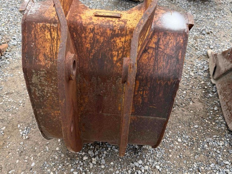 24”-excavator-bucket-image-3
