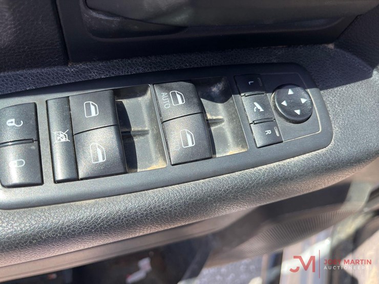 2020-dodge-ram-2500-image-12