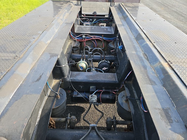 2011-talbert-55-ton-image-18