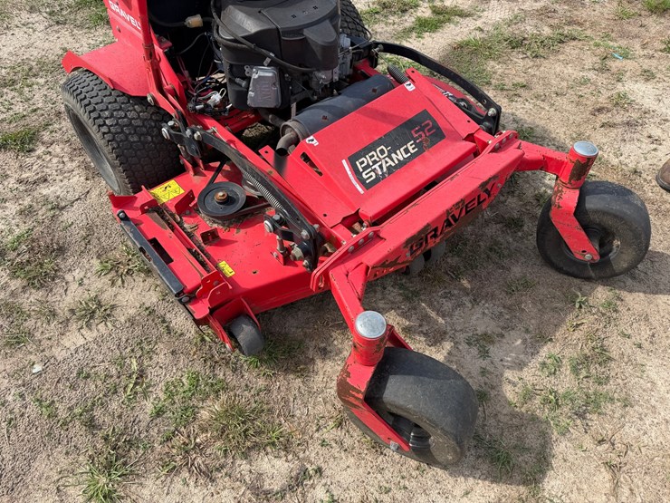 #6010-•-gravely-52"-pro-stance-52-zero-turn-lawnmower-image-7