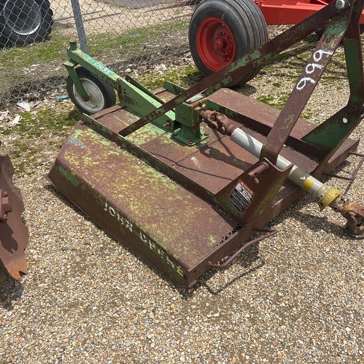 #999 • 4FT JOHN DEERE BUSH HOG