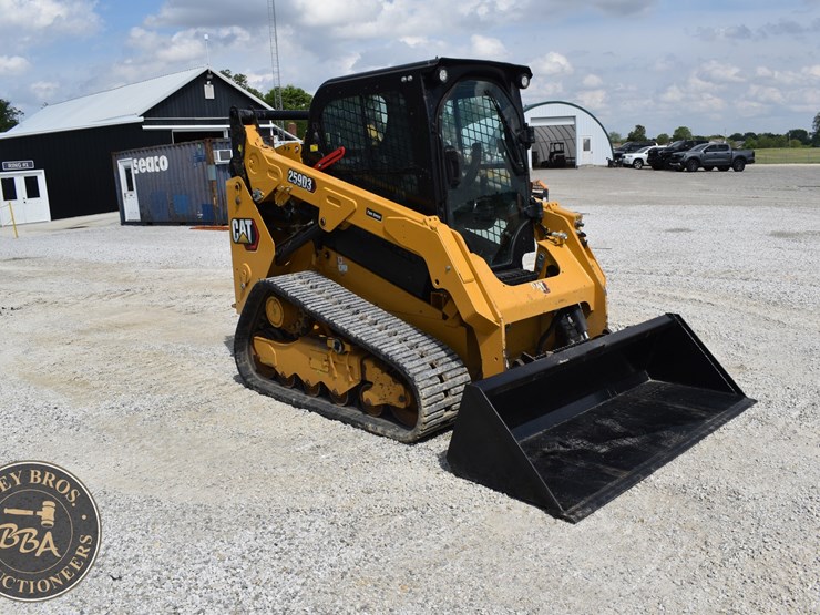 2023-caterpillar-259d3-image-10
