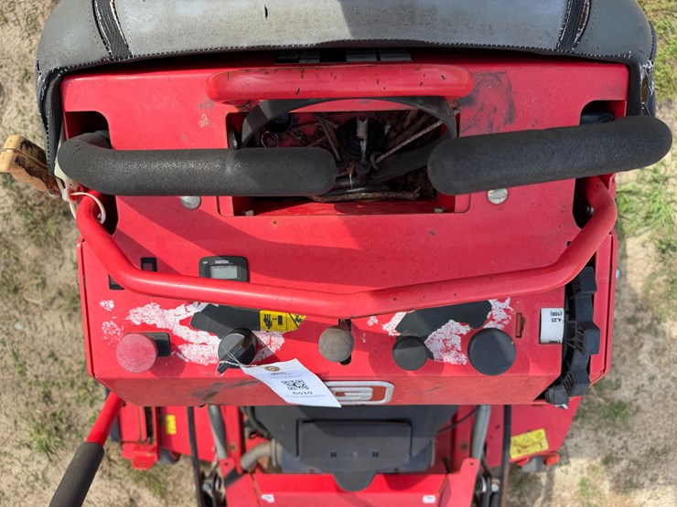 #6010-•-gravely-52"-pro-stance-52-zero-turn-lawnmower-image-14