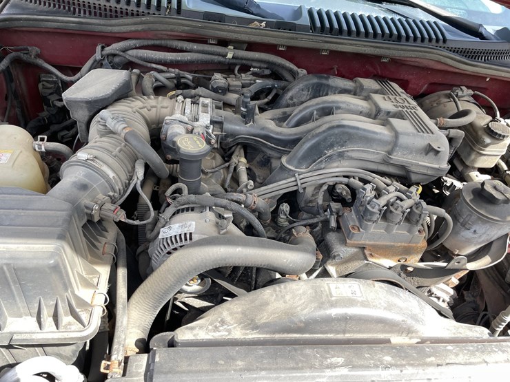 2005-ford-explorer-image-35