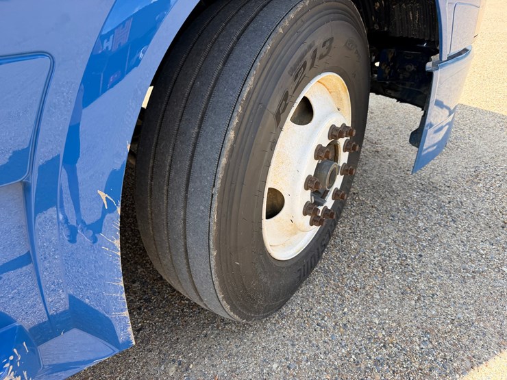 #16237-•-2016-volvo-vnl2t300-image-8