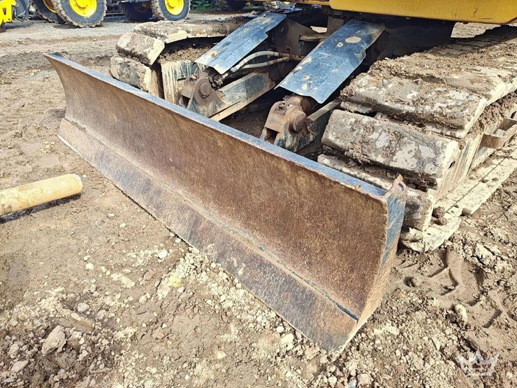 2020-deere-135g-image-29
