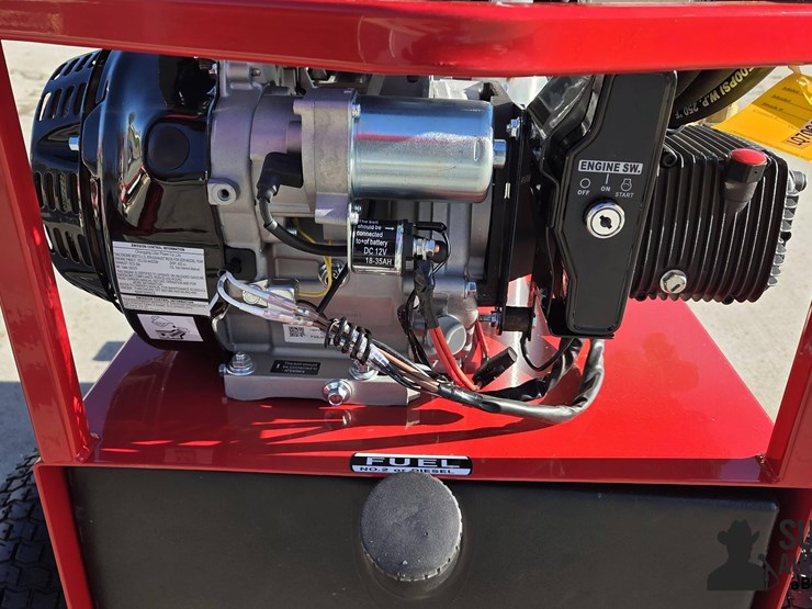 2026-magnum-4000-series-hot-water-pressure-washer-image-10