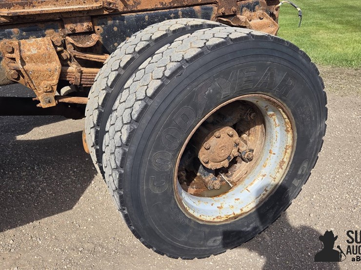 1994-ford-l8000-image-18