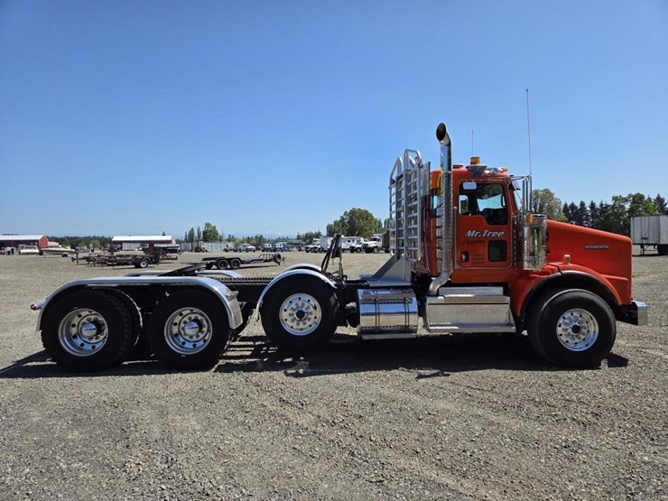 2026-kenworth-t800-image-4