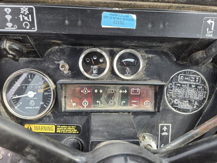 case-ih-585-image-24