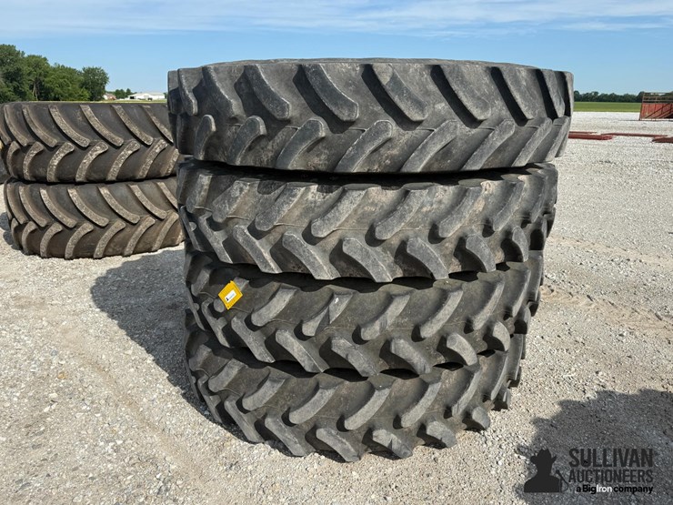 john-deere-12-image-4