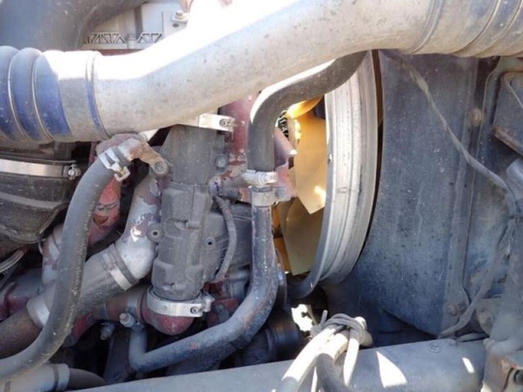2015-mack-granite-gu813-image-34