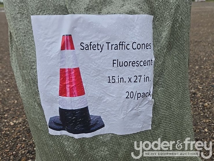 unused-saftey-traffic-cones-(20-of)-image-1