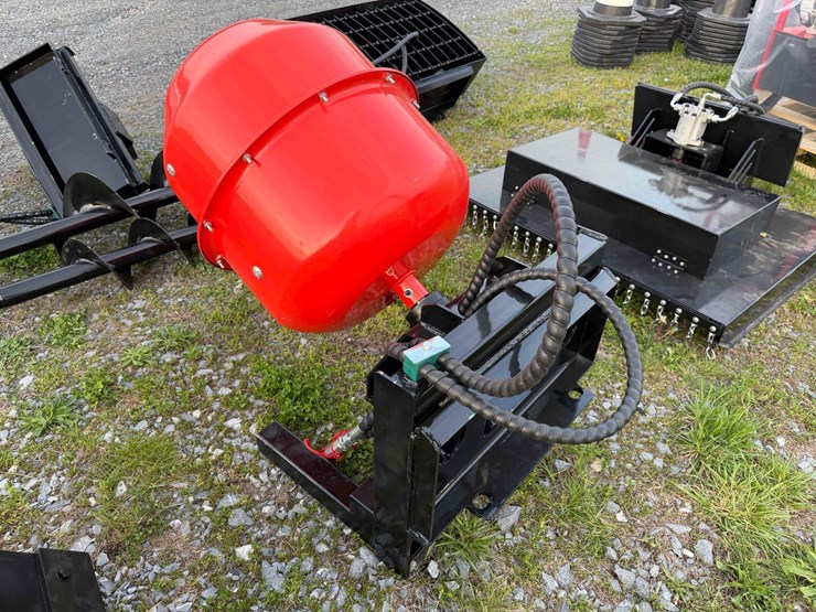 dingo-hydraulic-cement-mixer-attachment-image-5