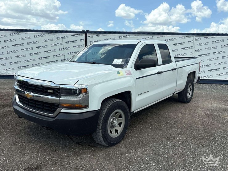2016-chevrolet-silverado-1500-image-1