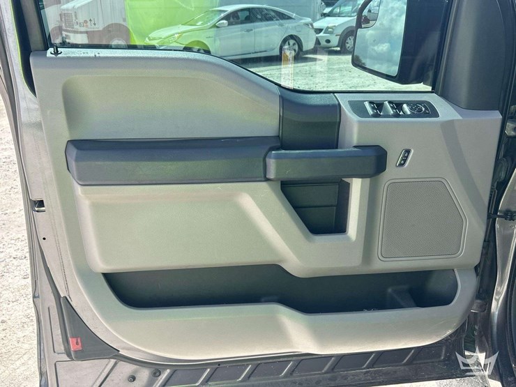 2016-ford-f150-image-11