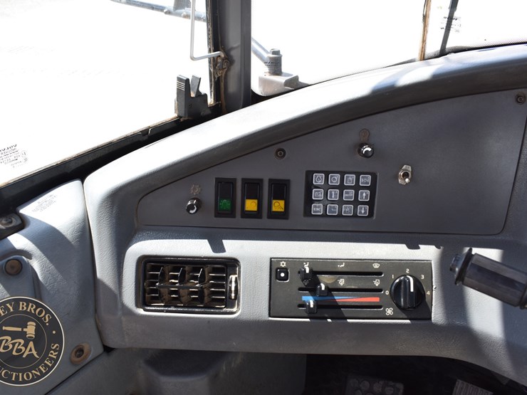 2007-volvo-a40d-image-33