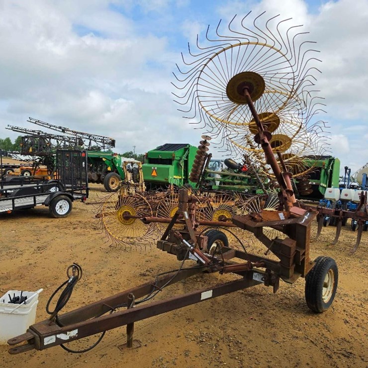 151 - 8 WHEEL HAY RAKE
