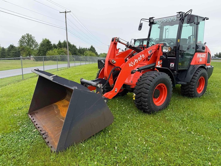 kubota-r640-image-1