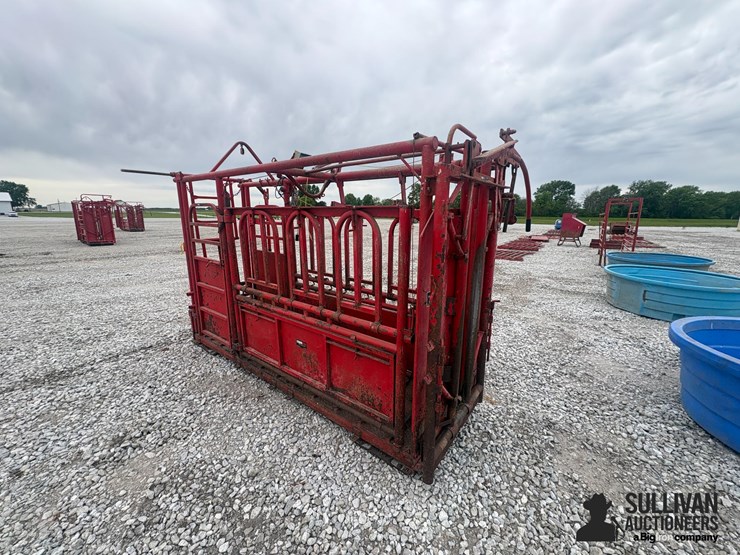 stronghold-cattle-chute-image-3
