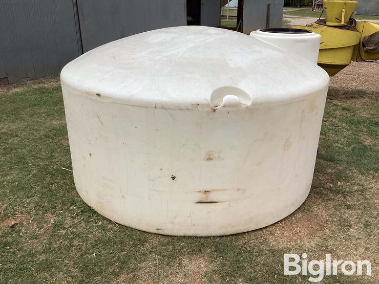 1,100-gallon-storage-tank-image-5