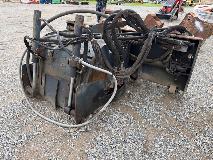 24”-bobcat-hydraulic-fast-cut-image-2