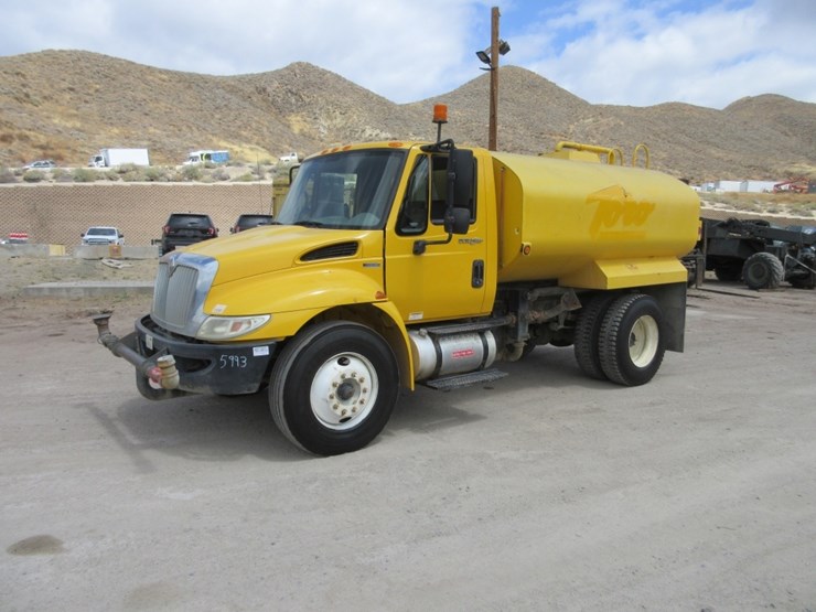 2011-international-durastar-4300-image-1