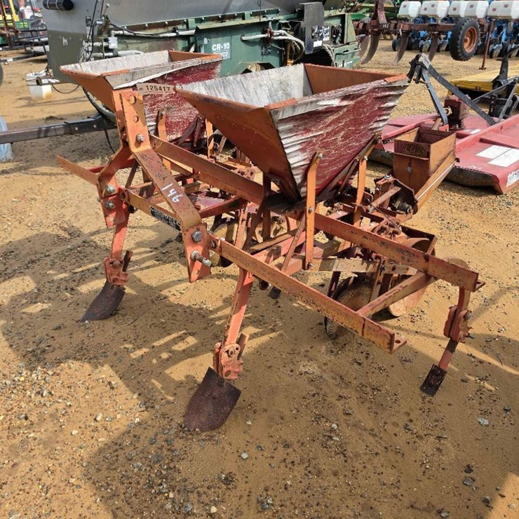 146 - 2 ROW SET OF COVINGTON PLANTERS