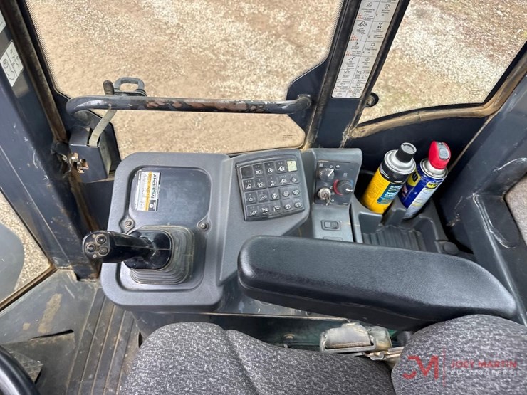 2004-deere-624j-image-29