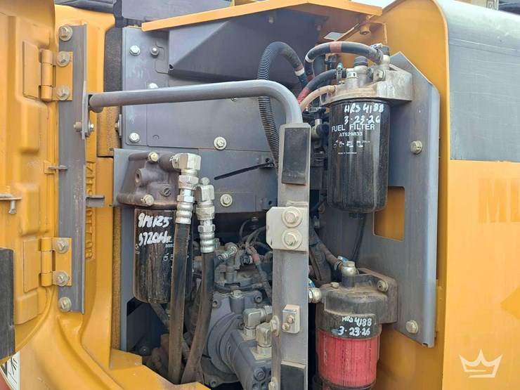 2020-deere-135g-image-27